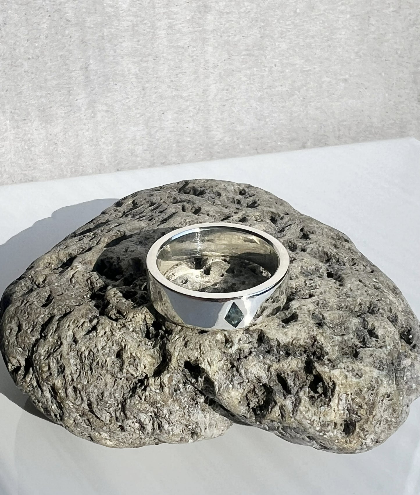 Sapphire band 14K
