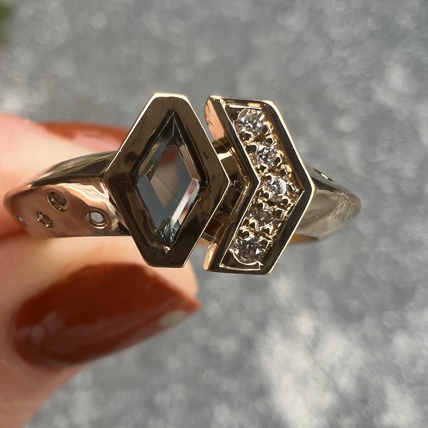 sapphire and diamond ring