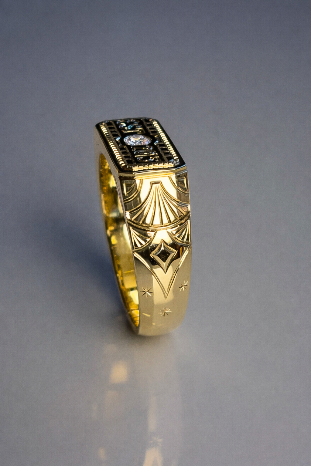 Custom 18k signet ring