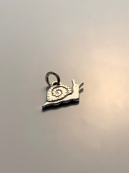 Snail Charm - 14k Recycled Gold