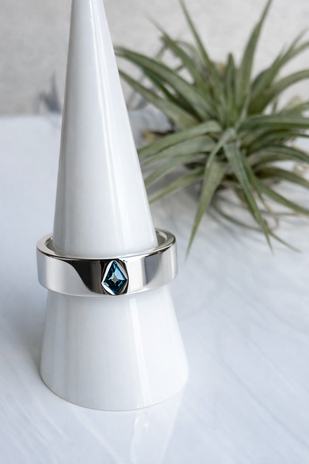 Sapphire band 14K