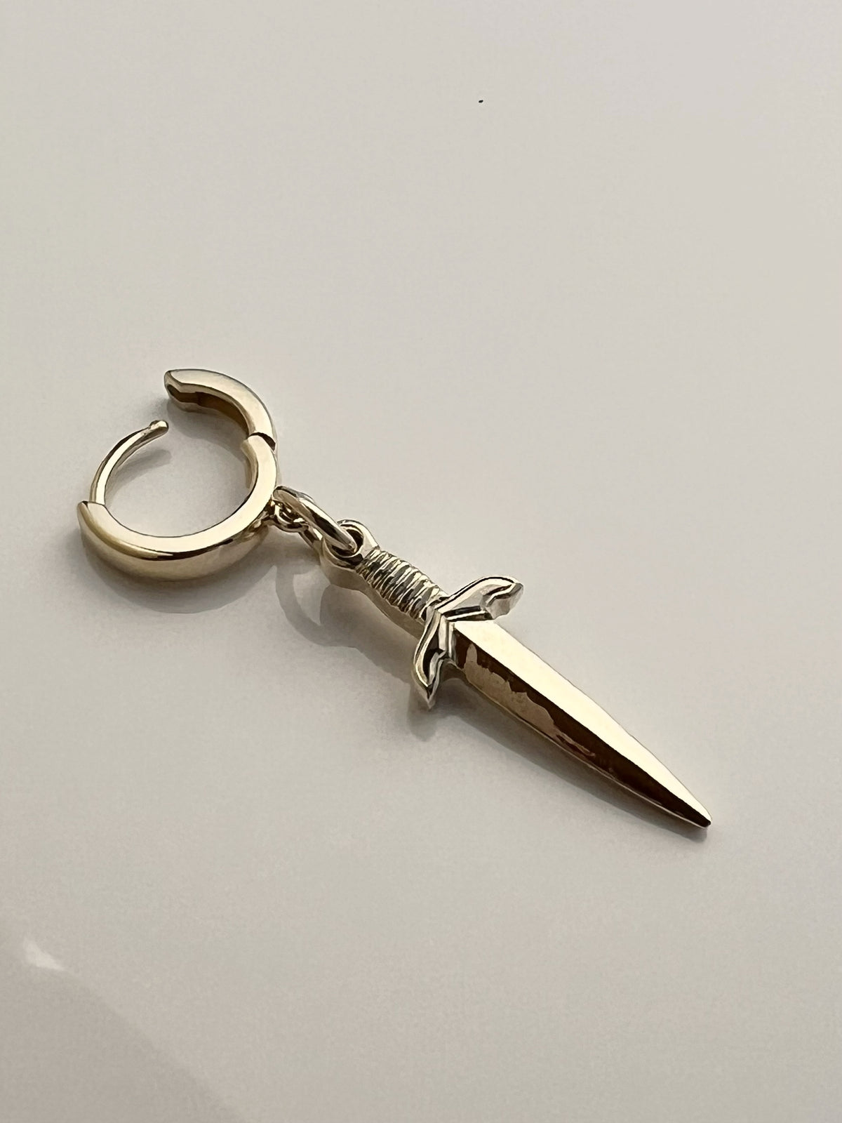 Dagger Earring 🗡️