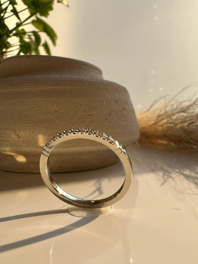 Hand engraved diamond ring